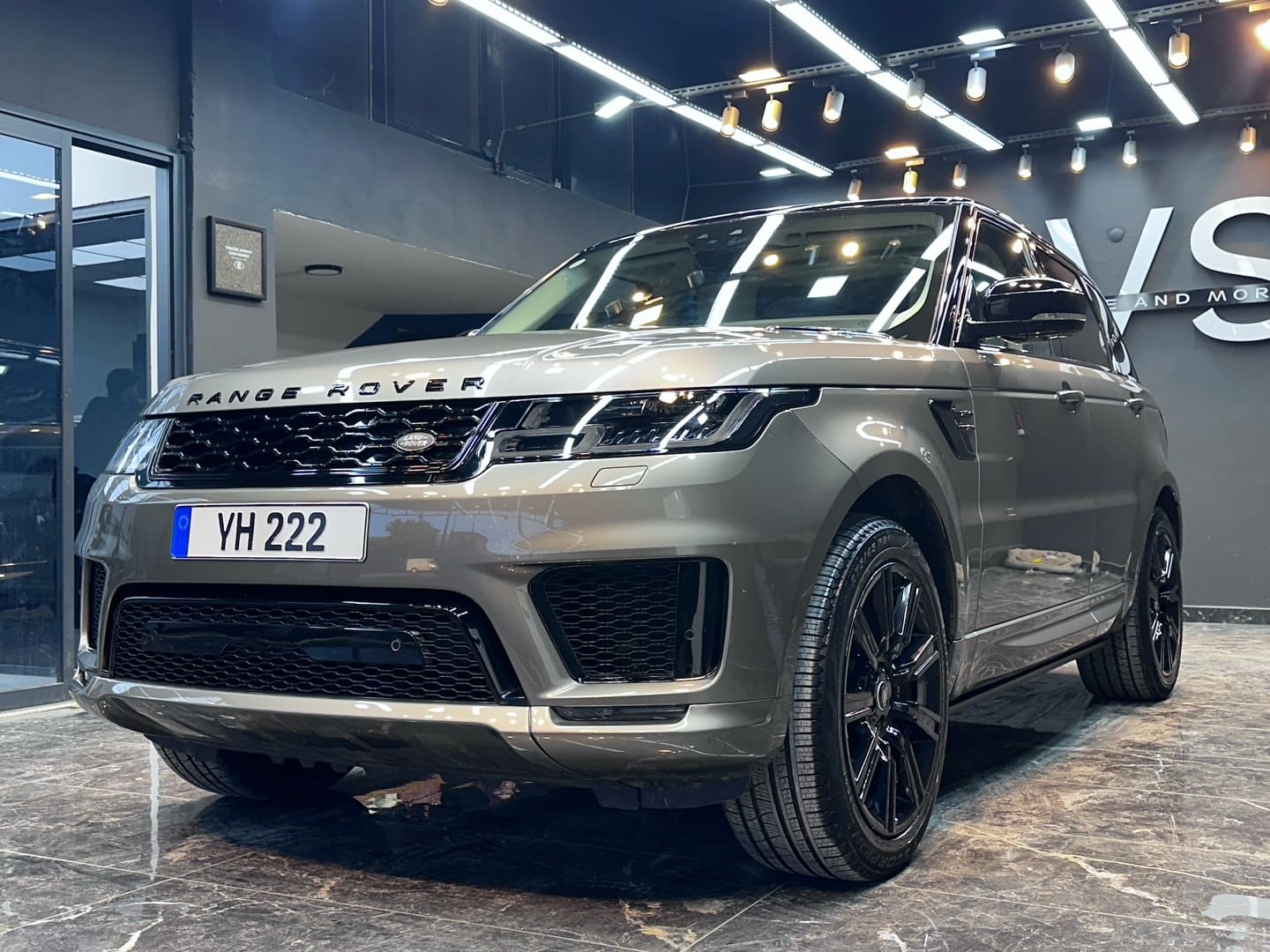 Range Rover EXCLUSIVE SHIELD HC PLUS 5 yıl garantili TPU PPF kaplama, GYEON RIM jant seramiği, GYEON LEATHER SHIELD deri seramiği ve GYEON WIEV cam seramiği - AVŞARLILAR 3M Silifke